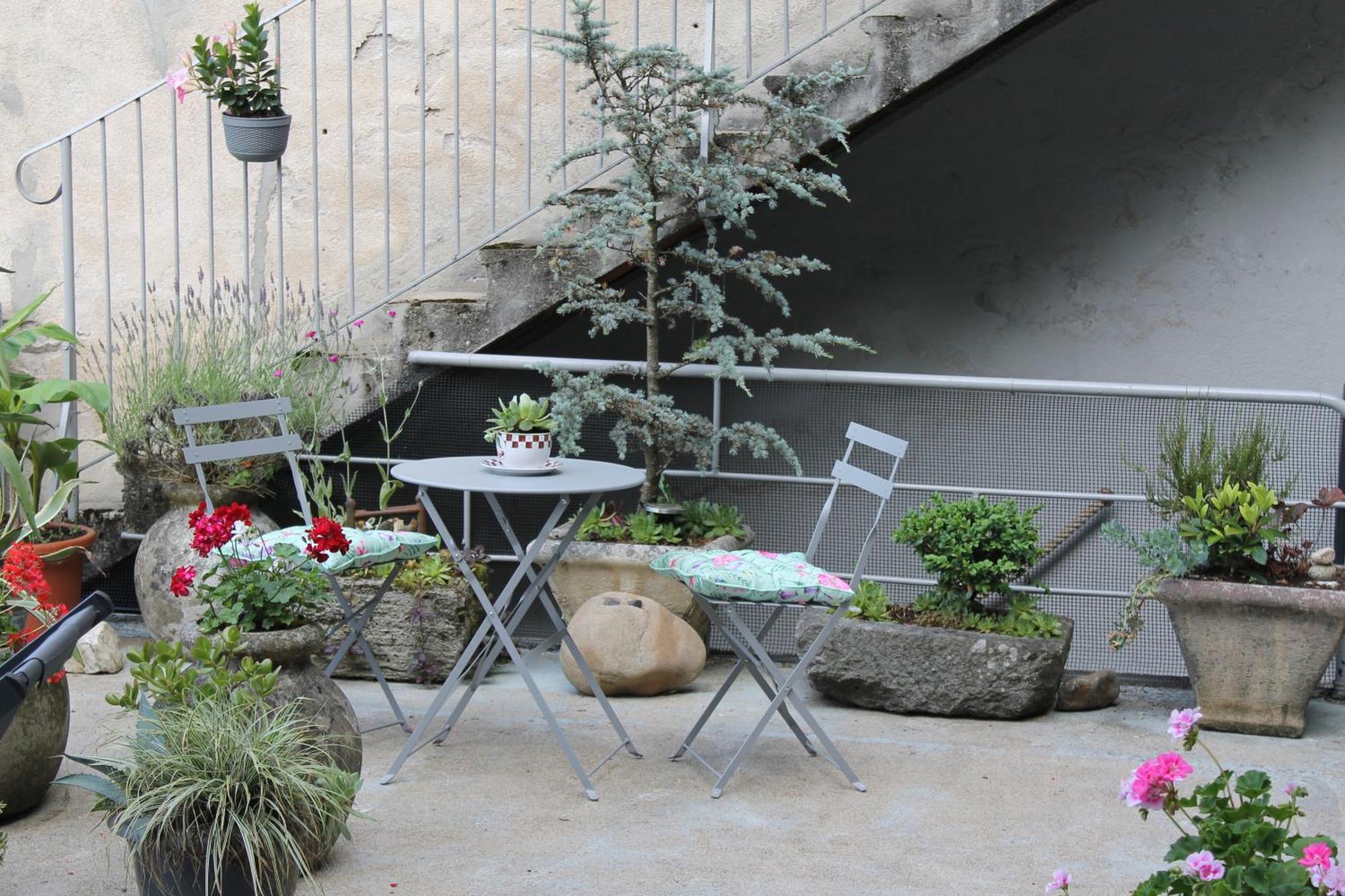 Chambre Bounty, B&B, Cuisine Privee, Lit Queen Size, Terrasse, Parking, Garage Olliergues Ngoại thất bức ảnh