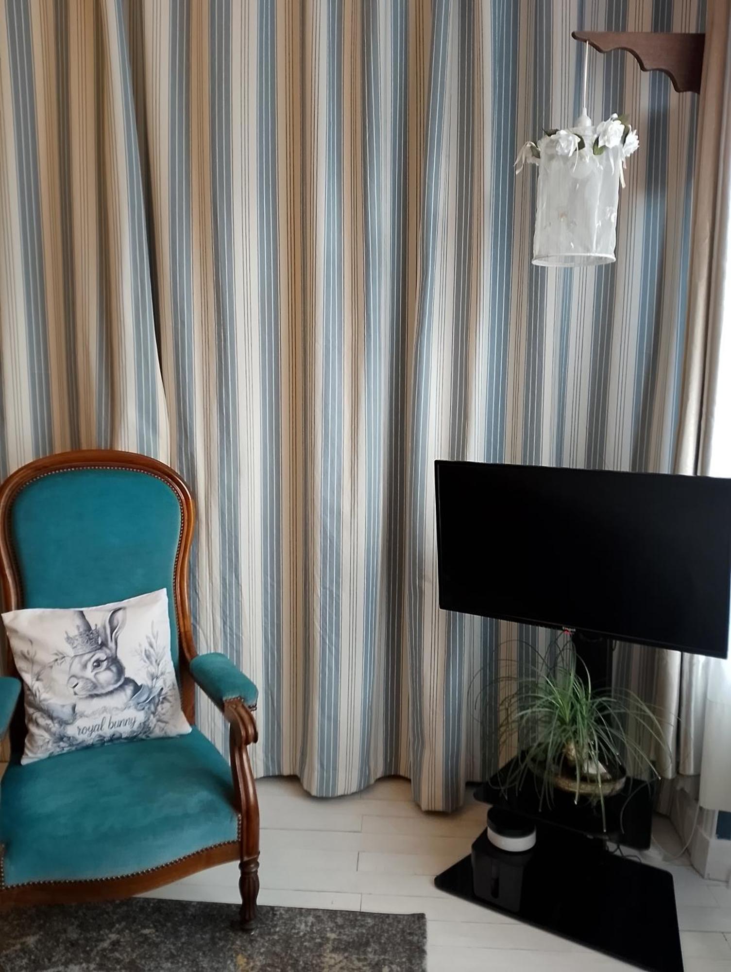 Chambre Bounty, B&B, Cuisine Privee, Lit Queen Size, Terrasse, Parking, Garage Olliergues Ngoại thất bức ảnh